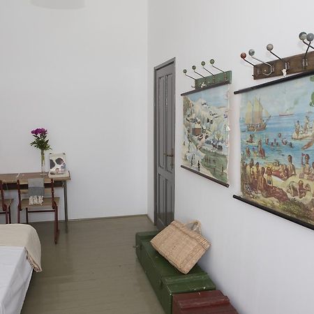 Amarcord Skola Bed & Breakfast Veli Rat Ngoại thất bức ảnh